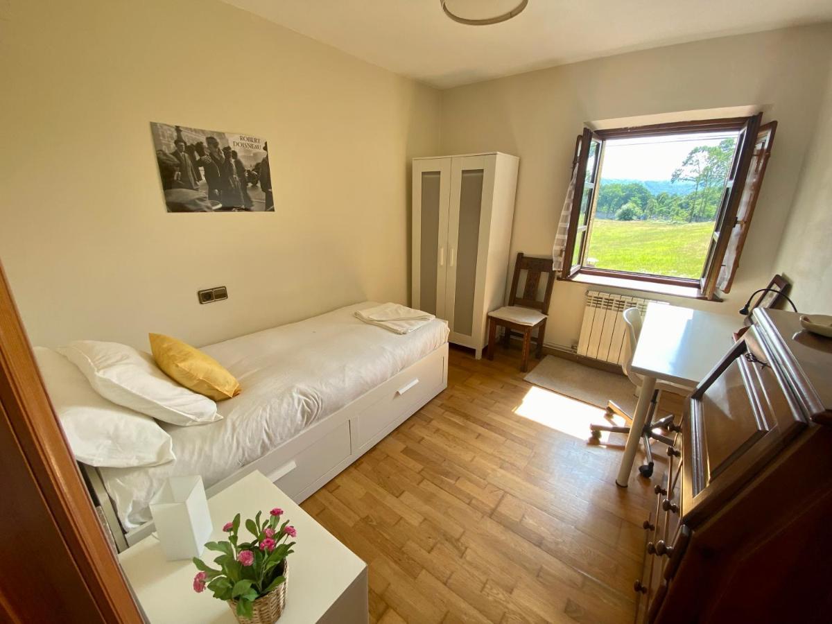 Villa Paraes Nava Buitenkant foto