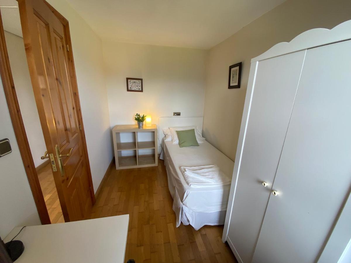 Villa Paraes Nava Buitenkant foto